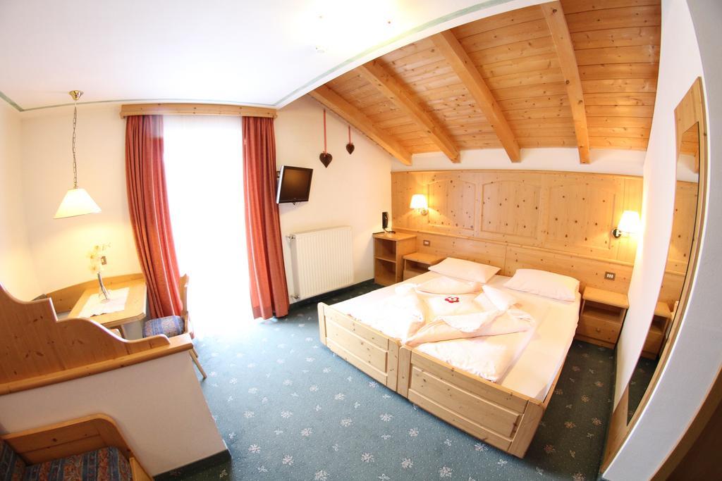Hotel Val Sëlva Kamer foto