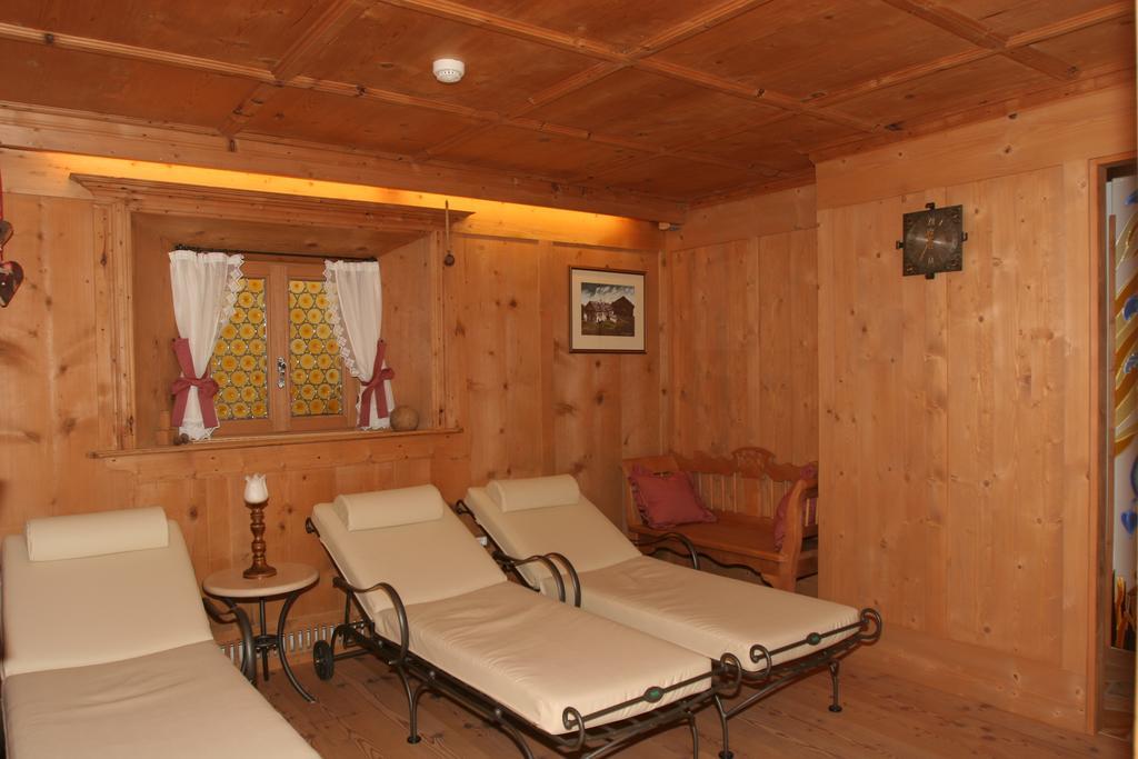 Hotel Val Sëlva Buitenkant foto