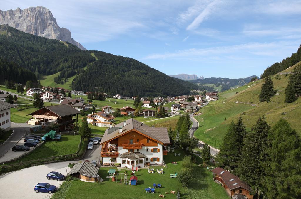 Hotel Val Sëlva Buitenkant foto