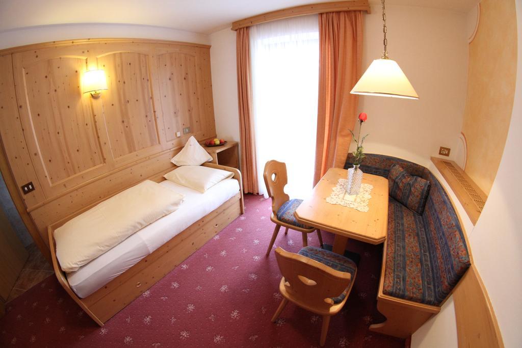 Hotel Val Sëlva Kamer foto
